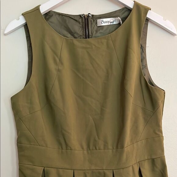 Sunny Girl Green Pleated A-Line Mini Dress size large (fits like medium) - Picture 7 of 11